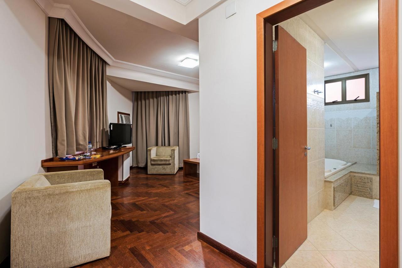 Hotel Astron Ponta Grossa Plaza By Nobile Exterior foto